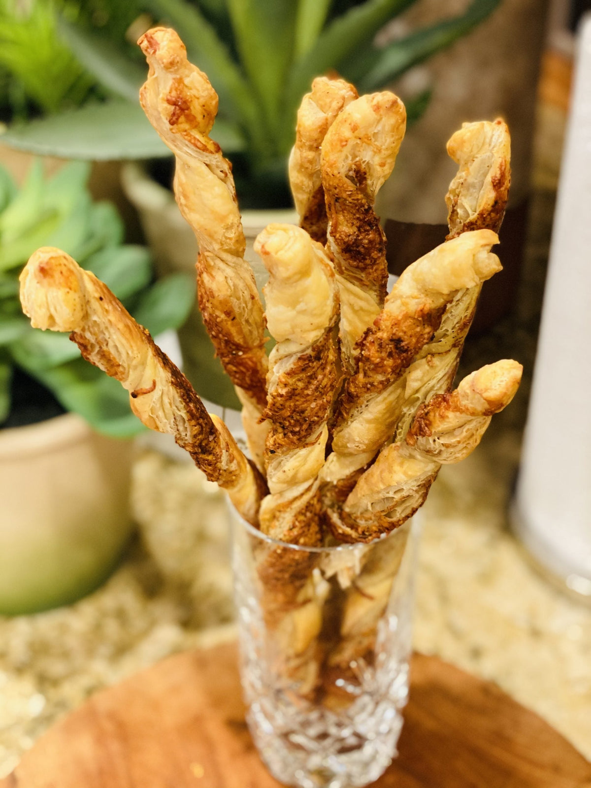Crispy Cheese Twists
