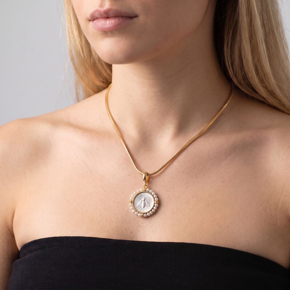 Italian Handmade Bee Lire Enhancer With Gemstone Frame, Yellow Gold