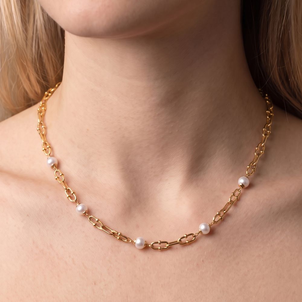 Italian Couture Inspired Necklace With Pearls