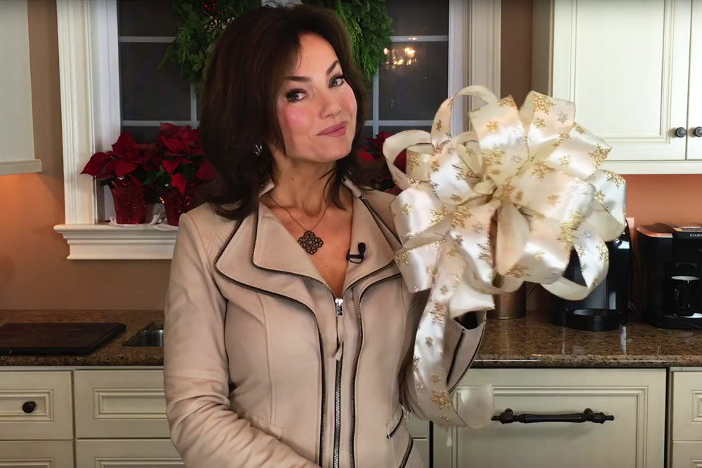 How to Make a Beautiful Christmas Bow