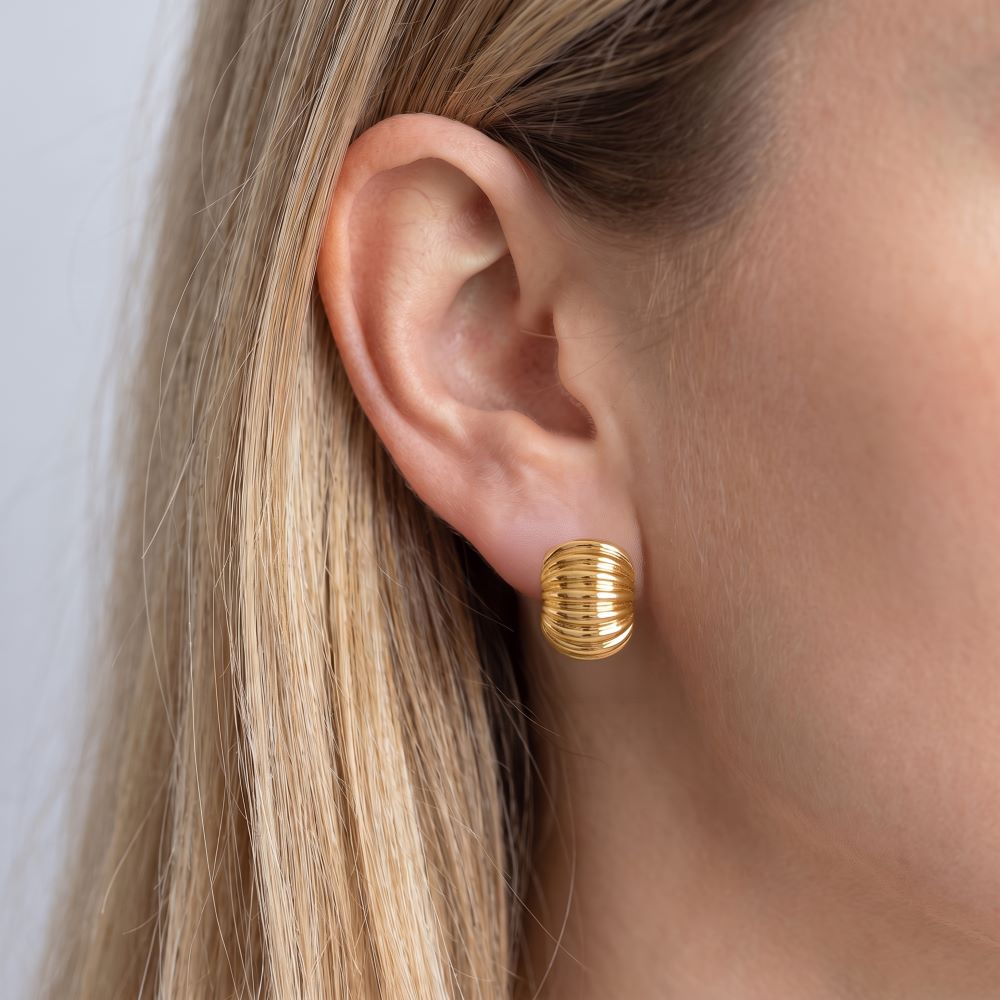 Italian Look of Fine Ribbed Huggie Earrings