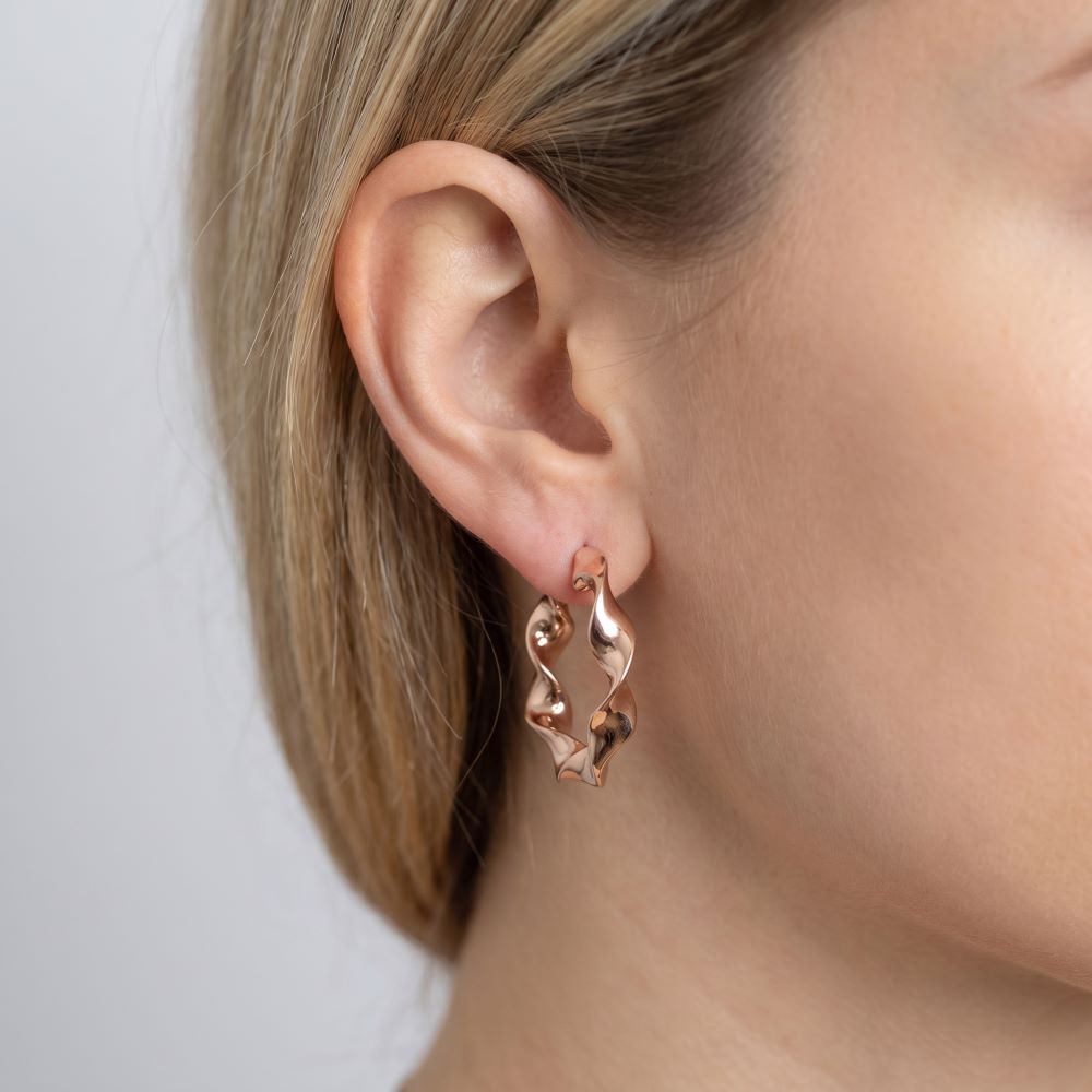 Italian Lucente Ribbon Twist 1.5" Hoop Earrings