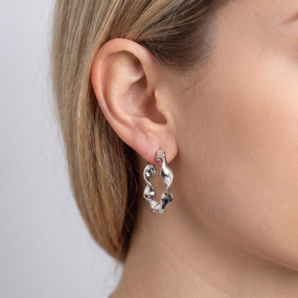 Italian Lucente Ribbon Twist 1.5" Hoop Earrings