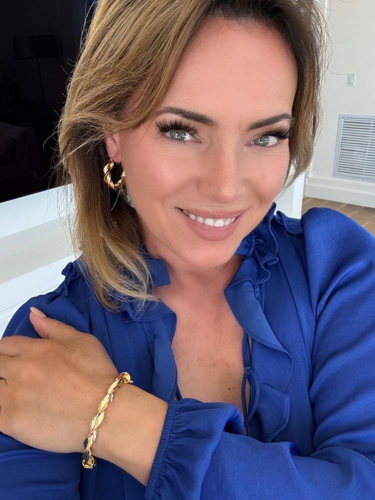 Italian Luxury Twist Bangle