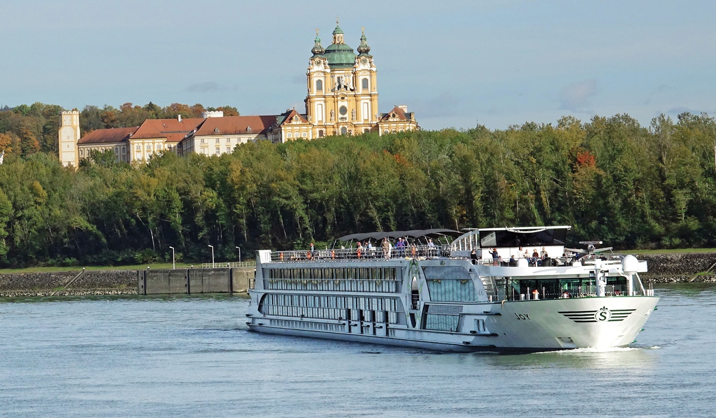 tauck river cruise prague to budapest